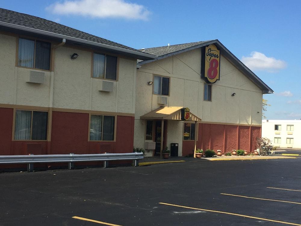 Super 8 By Wyndham Merrillville Dış mekan fotoğraf