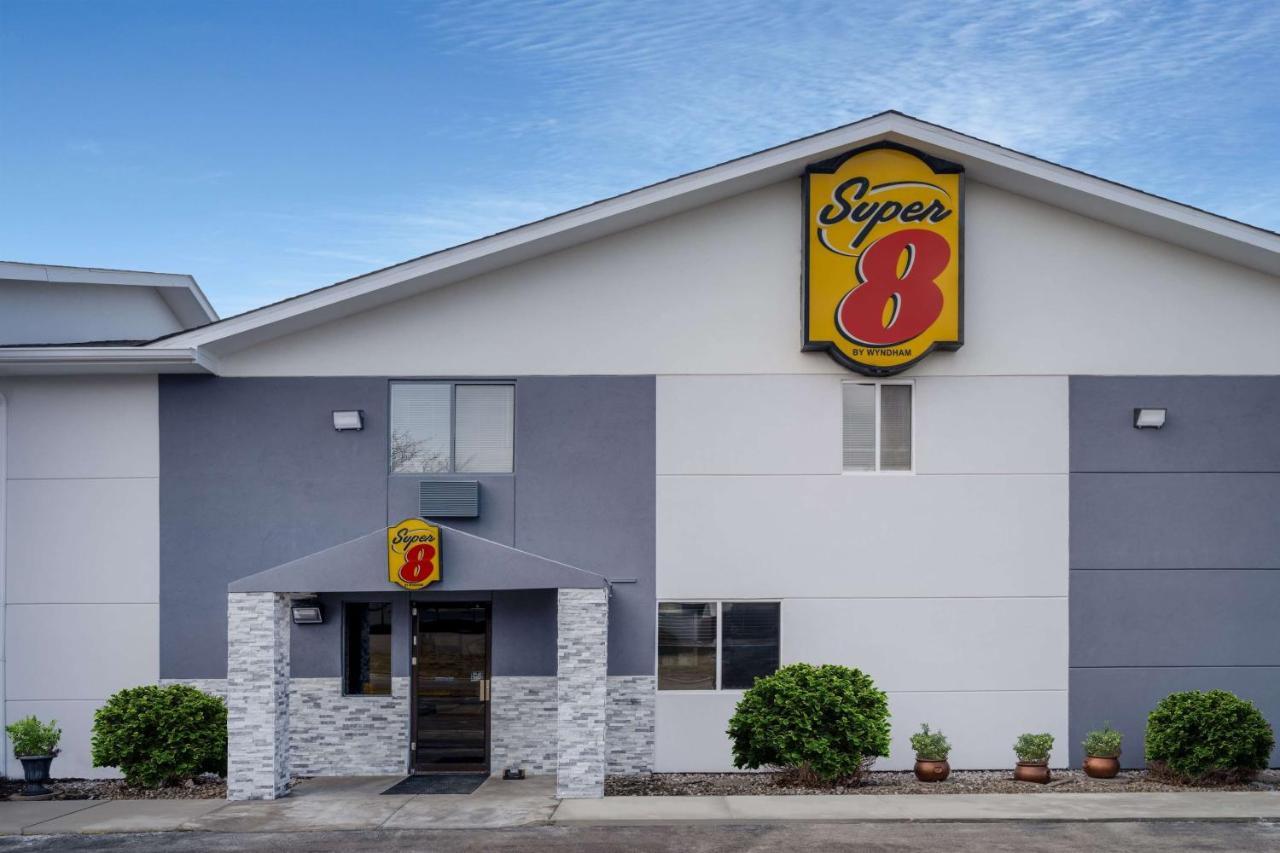 Super 8 By Wyndham Merrillville Dış mekan fotoğraf