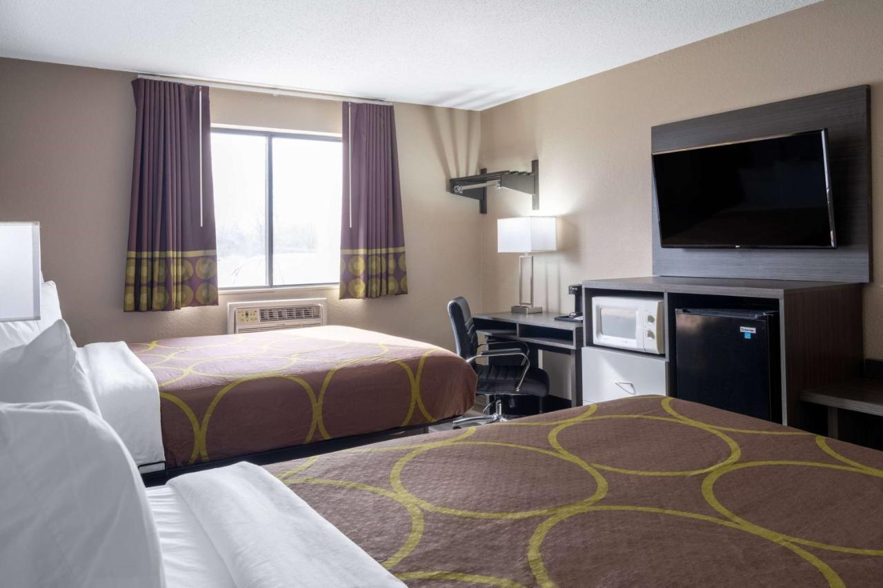 Super 8 By Wyndham Merrillville Dış mekan fotoğraf