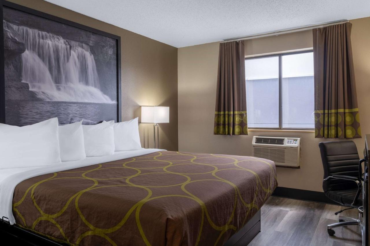Super 8 By Wyndham Merrillville Dış mekan fotoğraf
